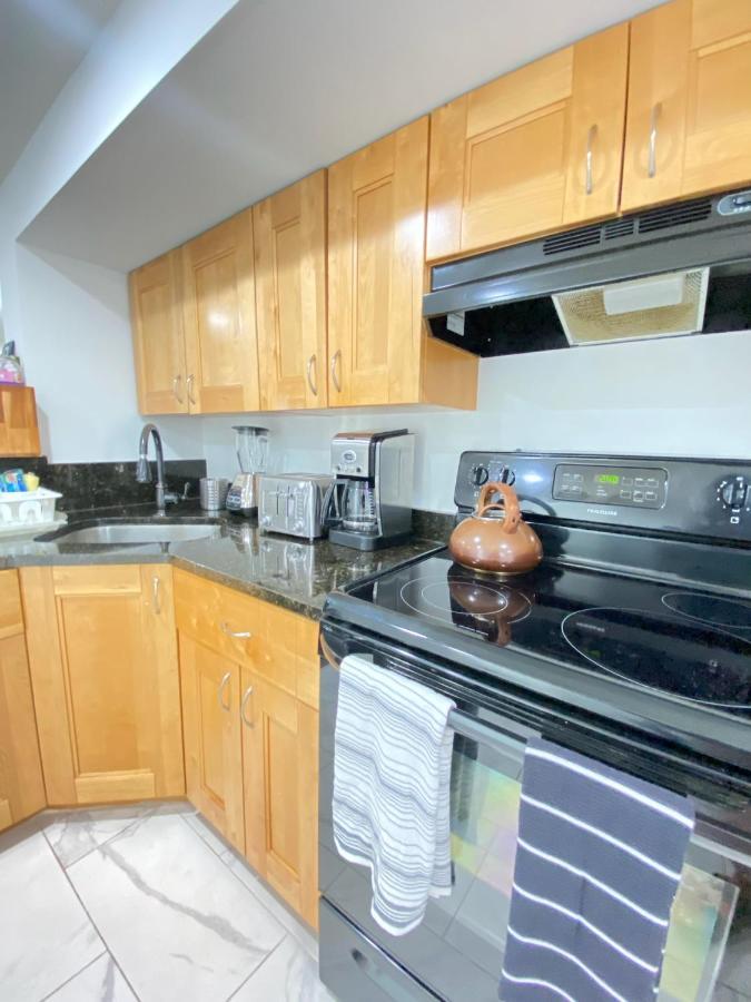 Lovely Remodeled 2Bdrm Basement Home Washington Esterno foto