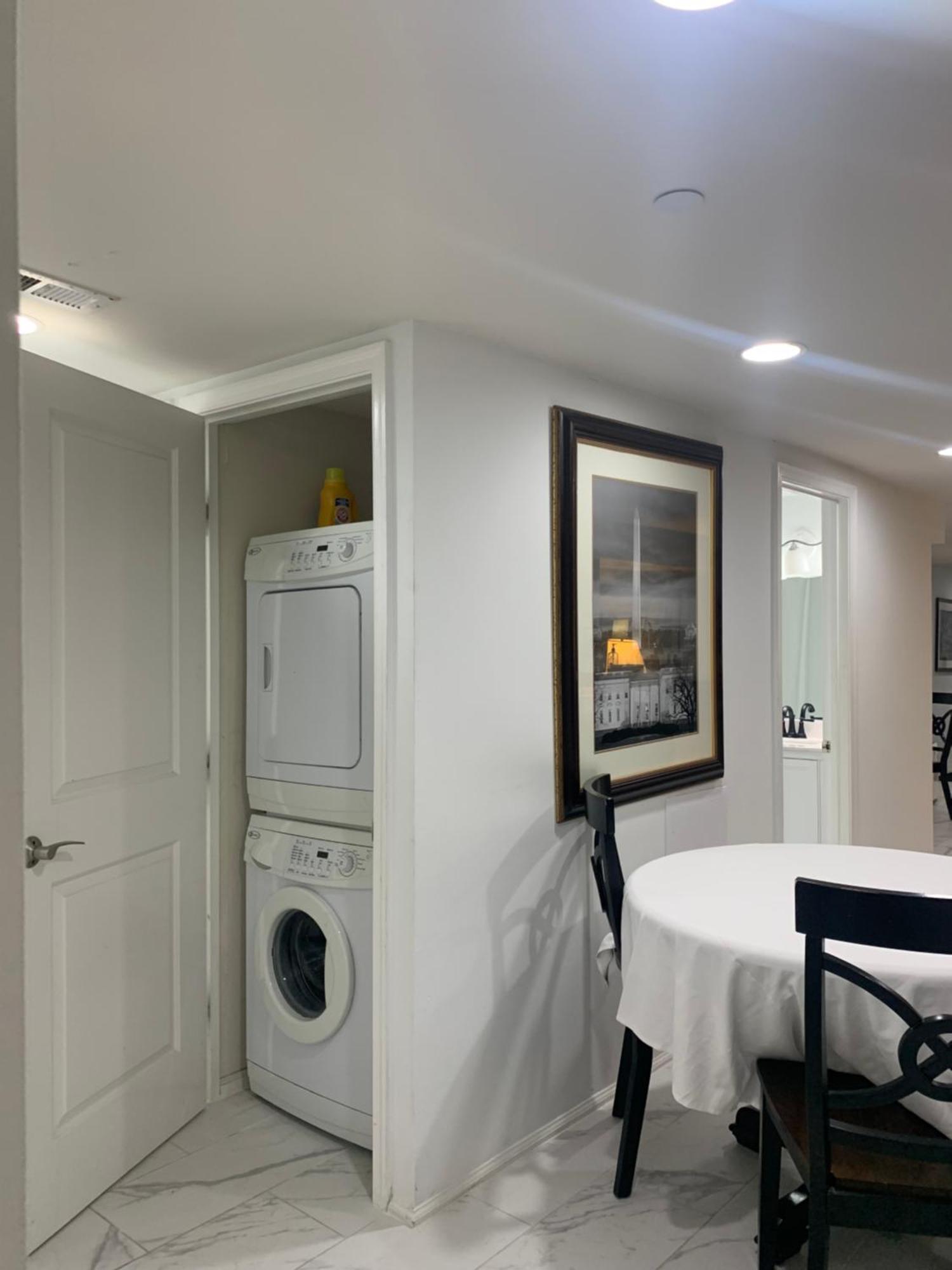 Lovely Remodeled 2Bdrm Basement Home Washington Esterno foto